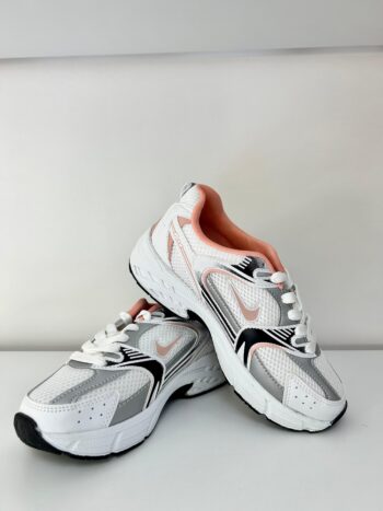 Airy Sneaker